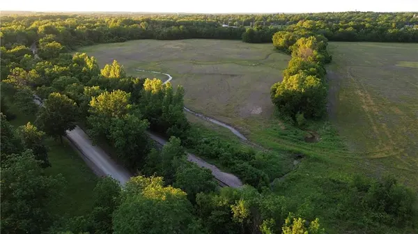 Stewart LN, Paola, KS 66071