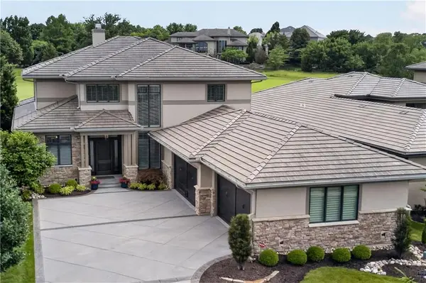 6009 W 137th ST, Overland Park, KS 66223