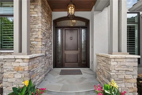 6009 W 137th ST, Overland Park, KS 66223