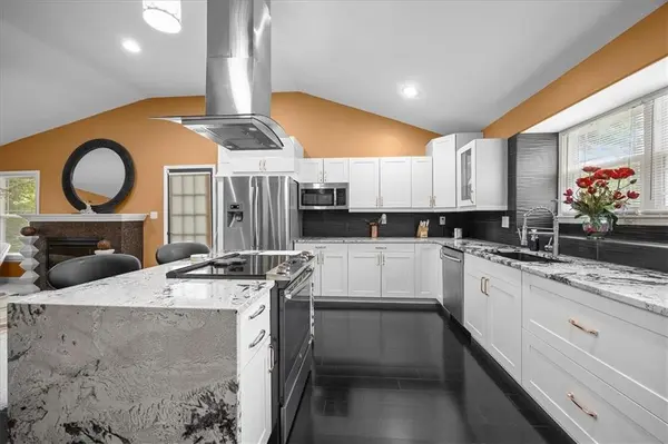 7103 E 159th ST, Belton, MO 64012