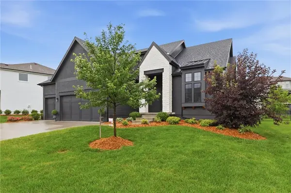 17732 Eby ST, Overland Park, KS 66013