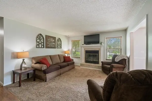 15629 Klamm ST, Basehor, KS 66007