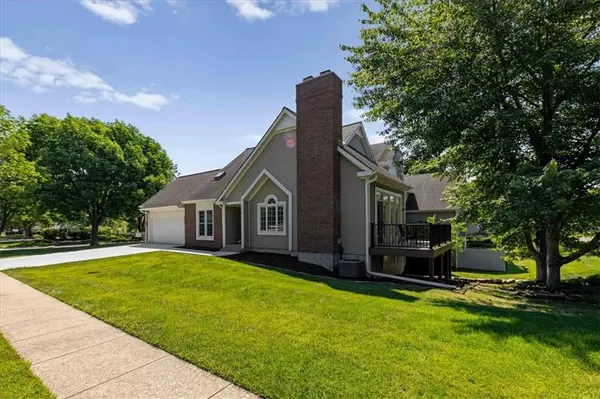 2501 W 137th PL, Leawood, KS 66224
