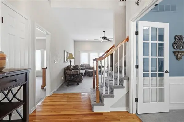 8623 N Richmond AVE, Kansas City, MO 64157