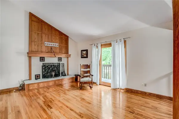 643 N Hemlock ST, Ottawa, KS 66067