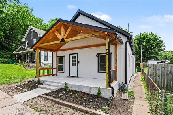 20 S Minnie ST, Kansas City, KS 66103