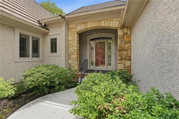 11357 Buena Vista ST, Leawood, KS 66211
