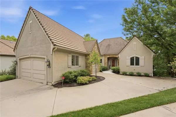 11357 Buena Vista ST, Leawood, KS 66211