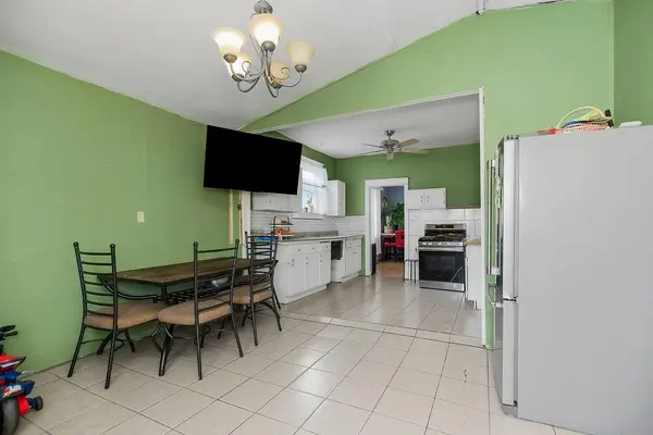 4614 E 10th ST, Kansas City, MO 64127
