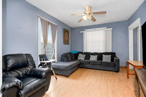 4614 E 10th ST, Kansas City, MO 64127