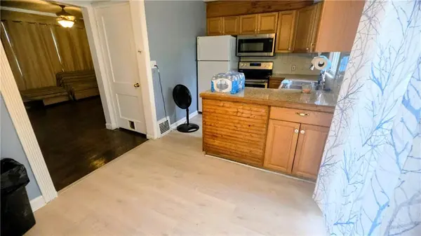 1312 W 29th ST, Independence, MO 64052