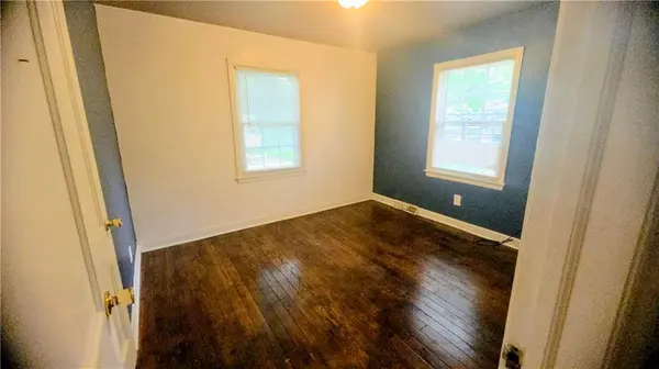 1312 W 29th ST, Independence, MO 64052
