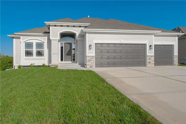 8961 NE 99TH ST, Kansas City, MO 64157