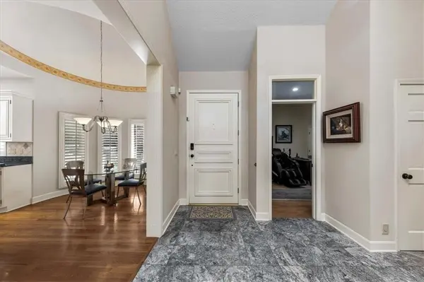 12520 Cedar ST, Leawood, KS 66209