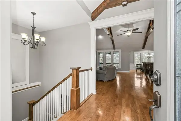 2600 SE Creek Ridge CT, Blue Springs, MO 64014