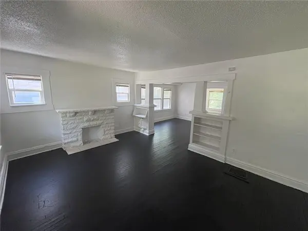 3928 S Benton AVE, Kansas City, MO 64130