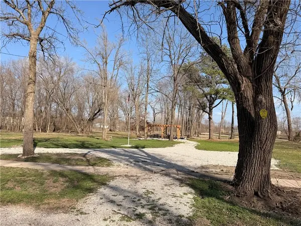 316 S Webster ST, Pleasant Hill, MO 64080