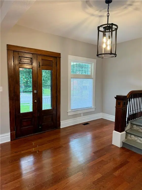 623 N 22nd ST, St Joseph, MO 64506