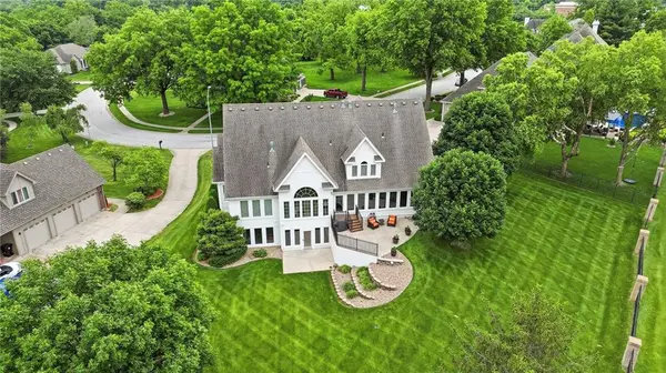 3304 Trail Ridge DR, Independence, MO 64055