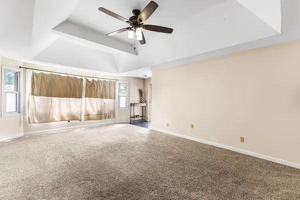 1218 N 10th ST, St Joseph, MO 64501