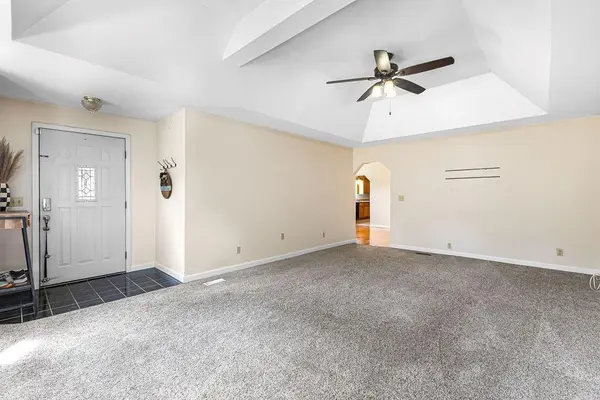 1218 N 10th ST, St Joseph, MO 64501