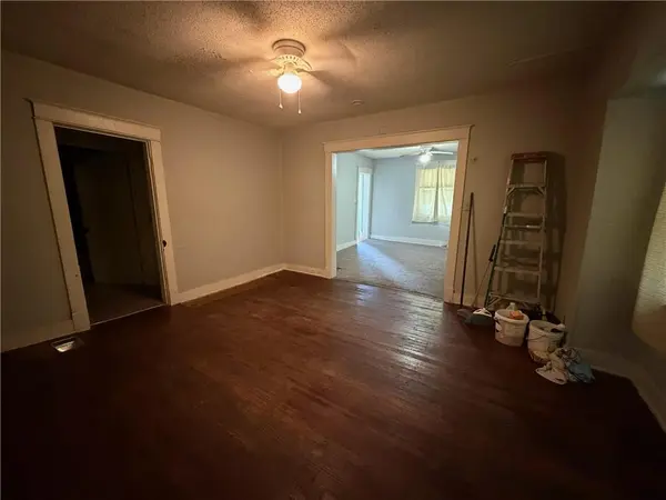 3416 E 58th TER, Kansas City, MO 64132