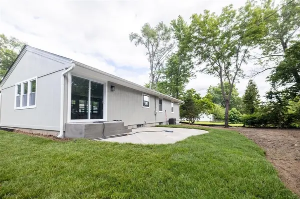 106 Baldwin ST, Belton, MO 64012