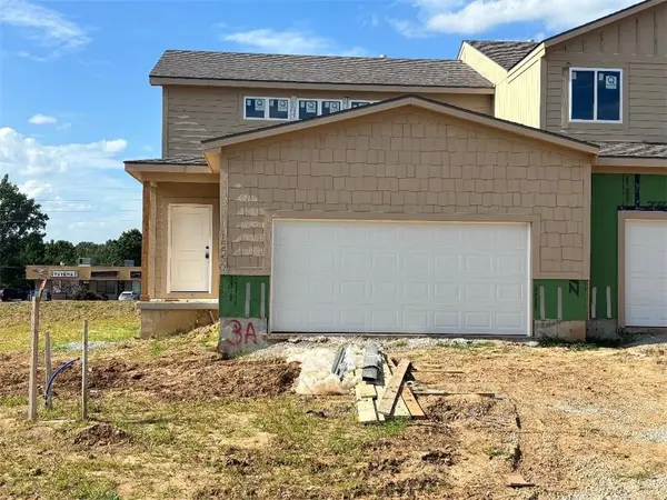 15550 E 47th TER, Kansas City, MO 64136