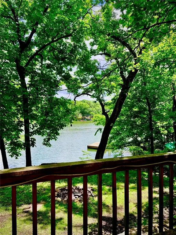 33 NW Lakeside DR, La Cygne, KS 66040