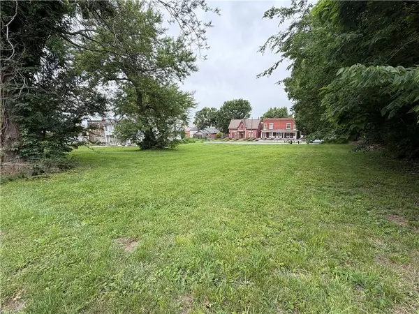717 & 719 South 10th ST, St Joseph, MO 64501