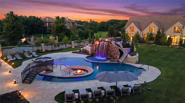 4951 W 134 ST #301, Leawood, KS 66209