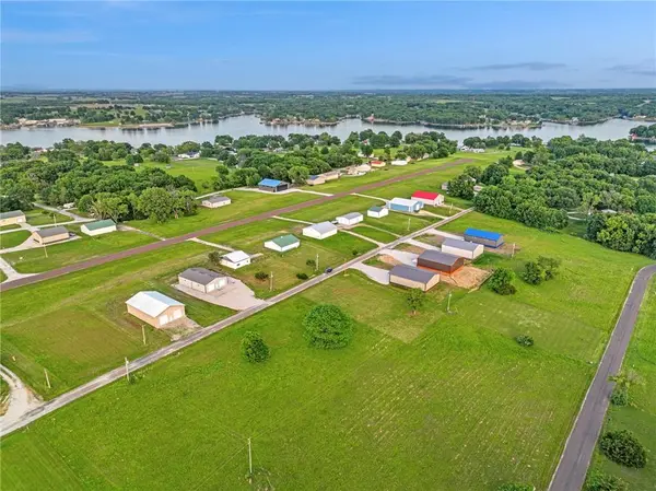 SU Lot 2511 Gulfstream DR, Gallatin, MO 64640