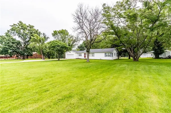 237 NW 21 RD, Warrensburg, MO 64093