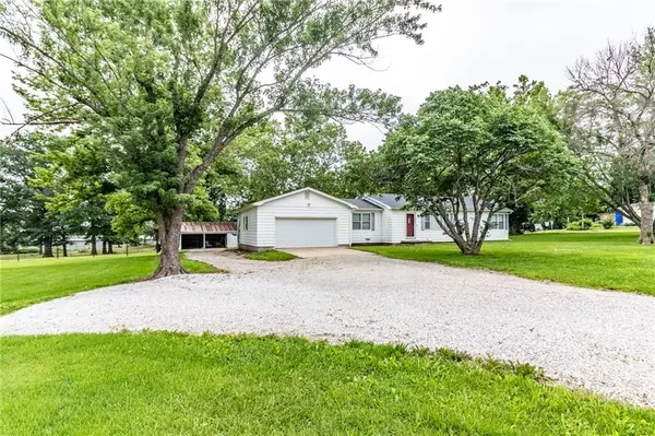 237 NW 21 RD, Warrensburg, MO 64093