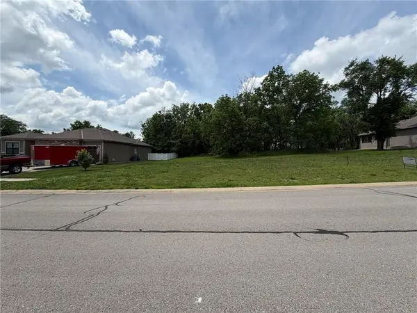 1117 S 13 ST, Louisburg, KS 66053
