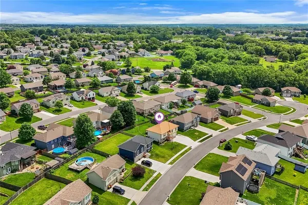 2216 Ashford ST, Excelsior Springs, MO 64024