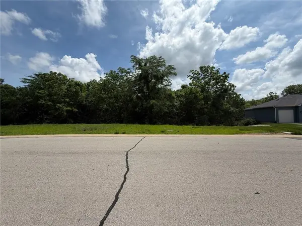 1225 Neil DR, Louisburg, KS 66053