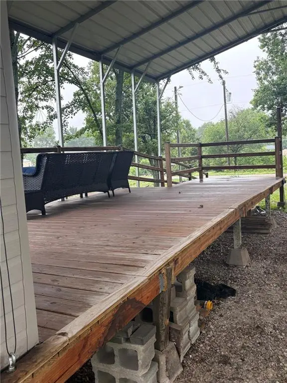26 Deerfield DR, Linn Valley, KS 66040