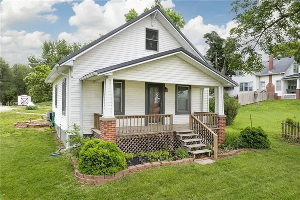 807 SE Grand DD HWY, Faucett, MO 64448