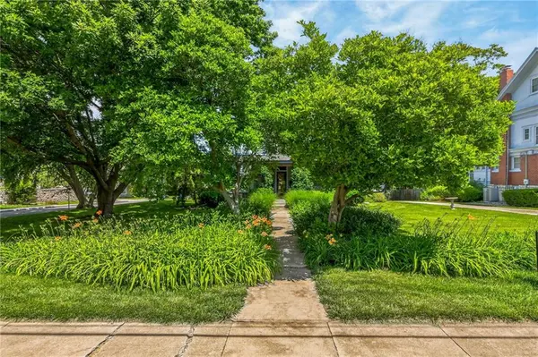 406 E Arthur ST, Liberty, MO 64068