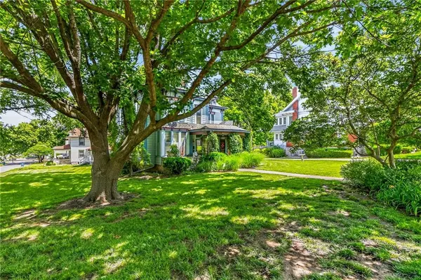 406 E Arthur ST, Liberty, MO 64068