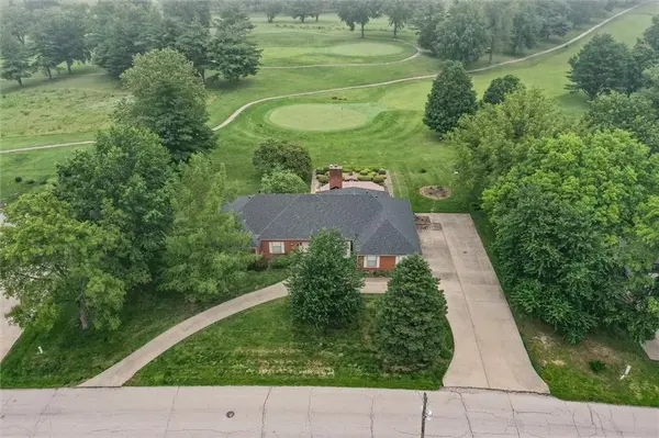 1406 S Golf Club DR, Richmond, MO 64085