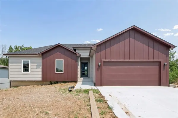 612 SE 21st ST, Oak Grove, MO 64075