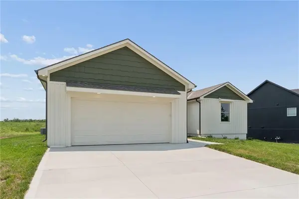 701 SE 21st ST, Oak Grove, MO 64075