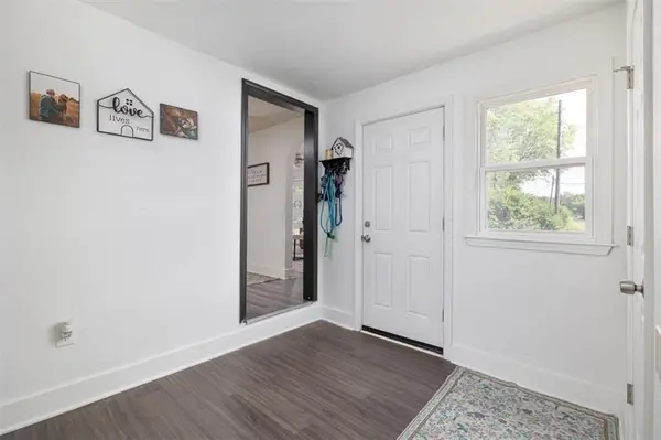 2 NE Vine ST, Lee's Summit, MO 64063