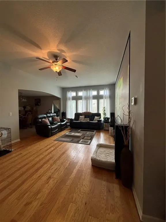 732 Iron Horse DR, Warrensburg, MO 64093