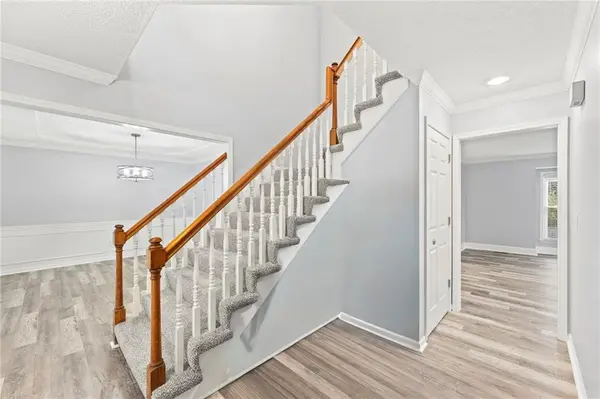 3715 SW Kimstin CIR, Blue Springs, MO 64015