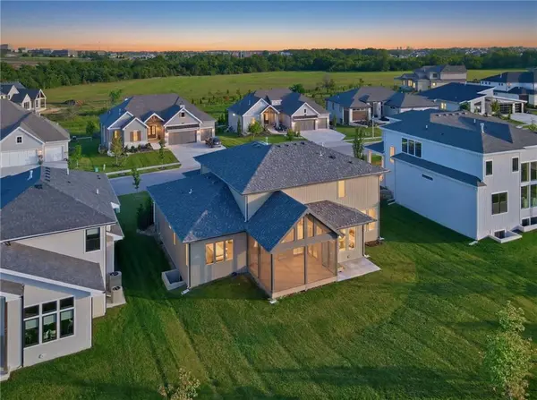 12406 W 170th TER, Overland Park, KS 66221