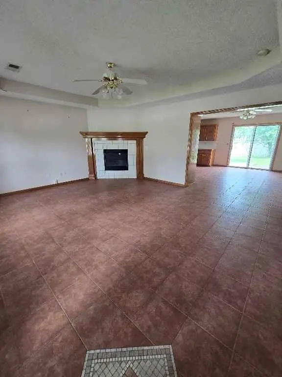 1208 Aspen DR, Greenwood, MO 64034