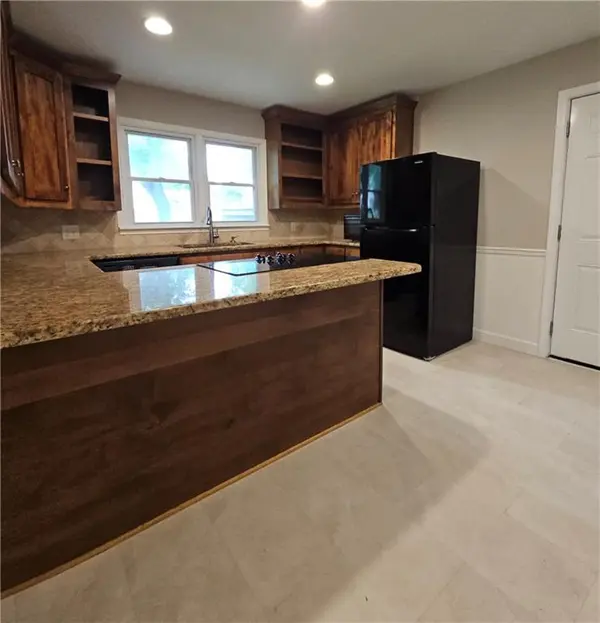 10913 W 50TH TER, Shawnee, KS 66203
